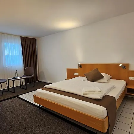 Elha Hotel 3*