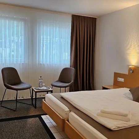 Elha Hotel 3*