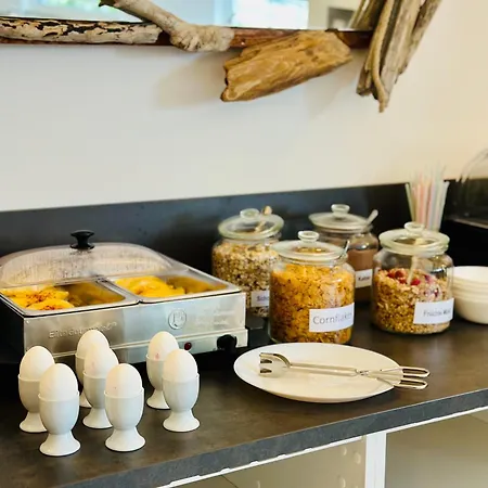 Elha Hotel 3*