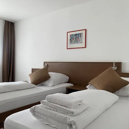 Hotel Elha 3*
