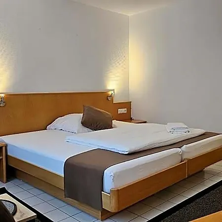 Elha 3* Estugarda
